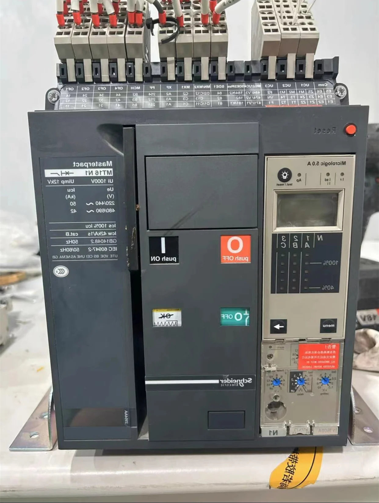 CW2-4000-3600A/4P���쿪�ؿ�ܶ�·��